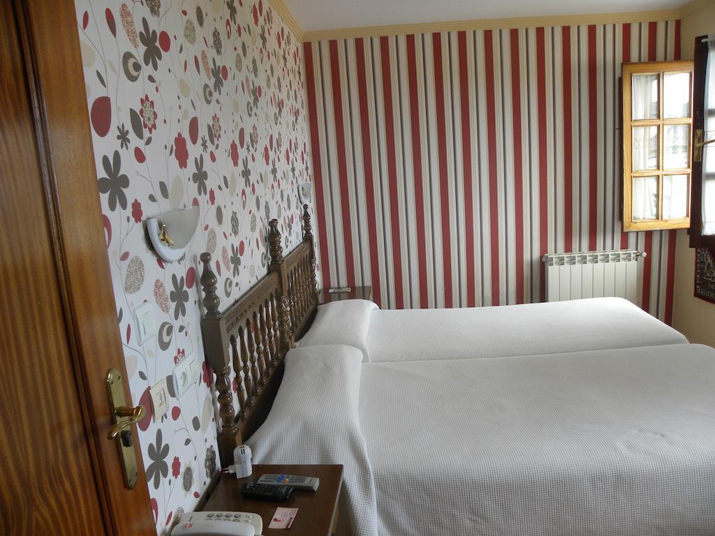Hotel Restaurante Casa Fernando Ballota Kamer foto