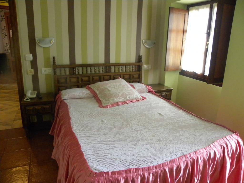 Hotel Restaurante Casa Fernando Ballota Kamer foto